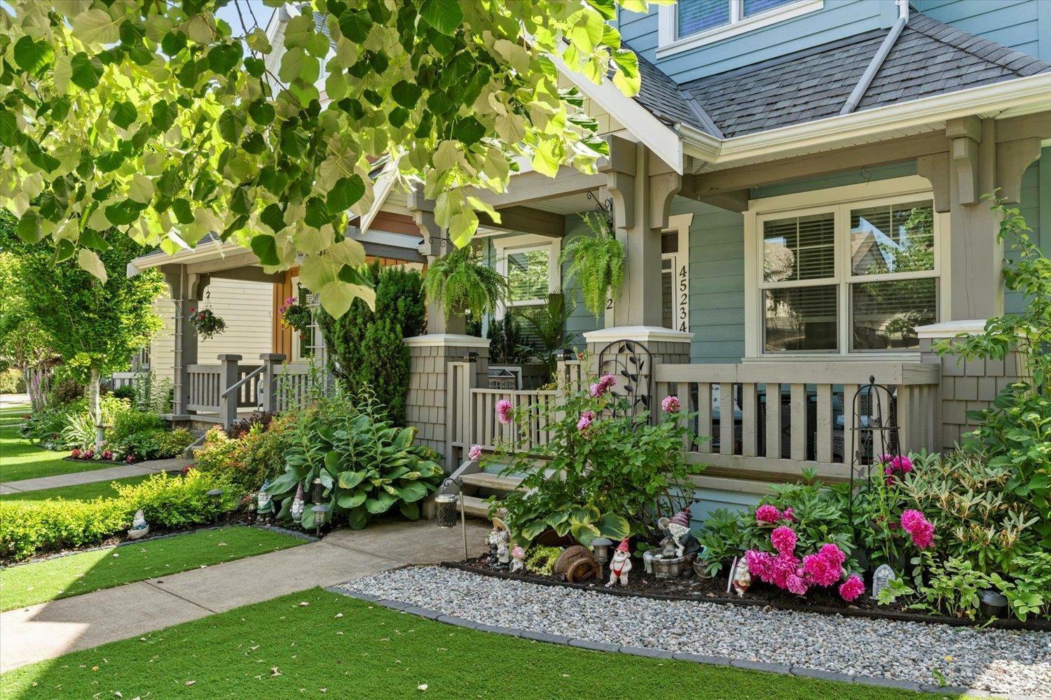 Property Photo: 45234 Nicomen Crescent 2 BC V2R 0R2