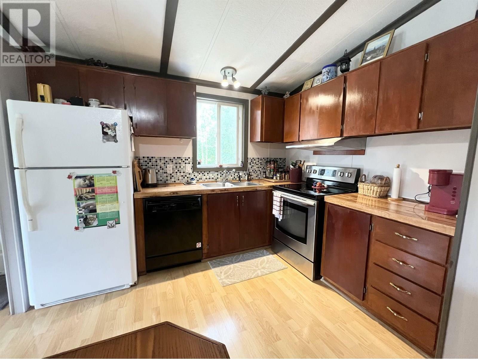 Photo de la propriété: 34 Saskatchewan Drive BC V0J 2C0