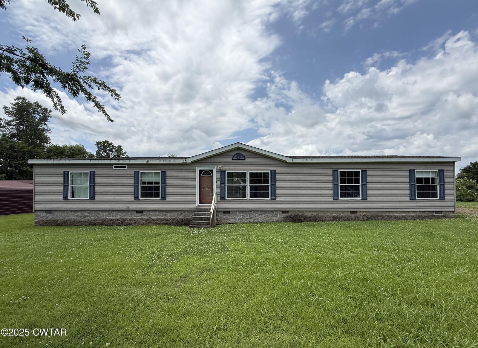 Property Photo: 1157 Volunteer Drive TN 38260