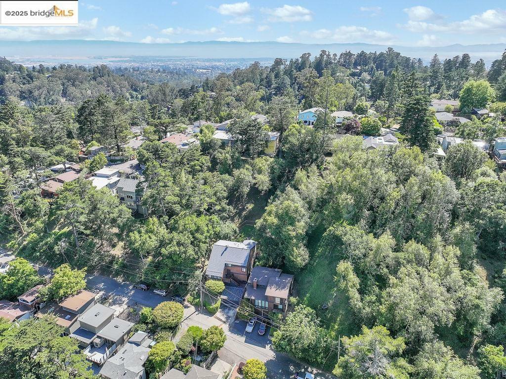 Property Photo: 7141 Homewood Dr CA 94611