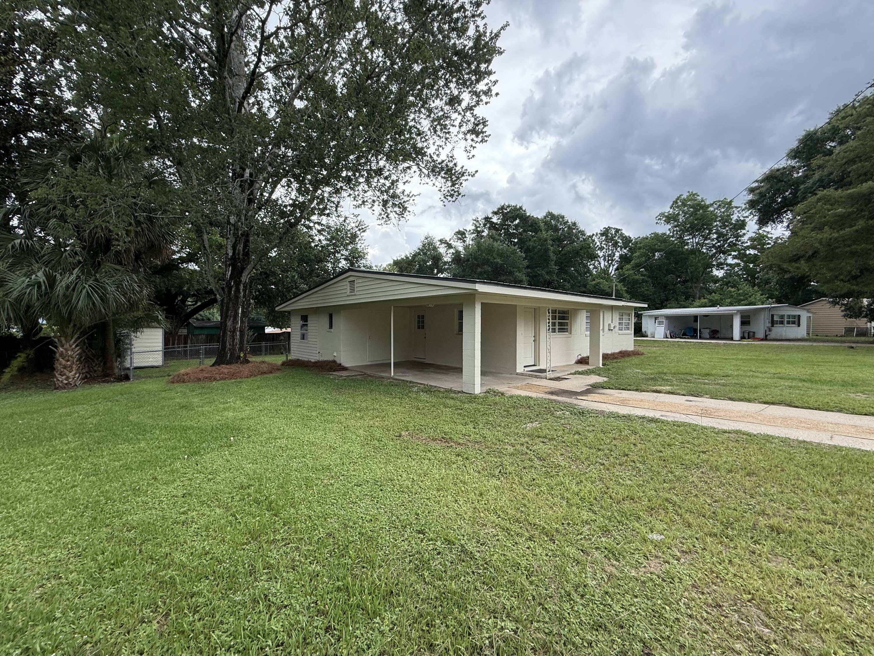 Property Photo:  110 Tyner Drive  FL 32539 