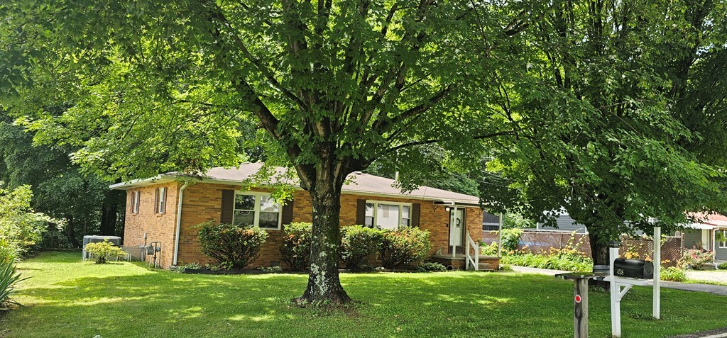 Property Photo: 458 South Hwy 3 KY 41230