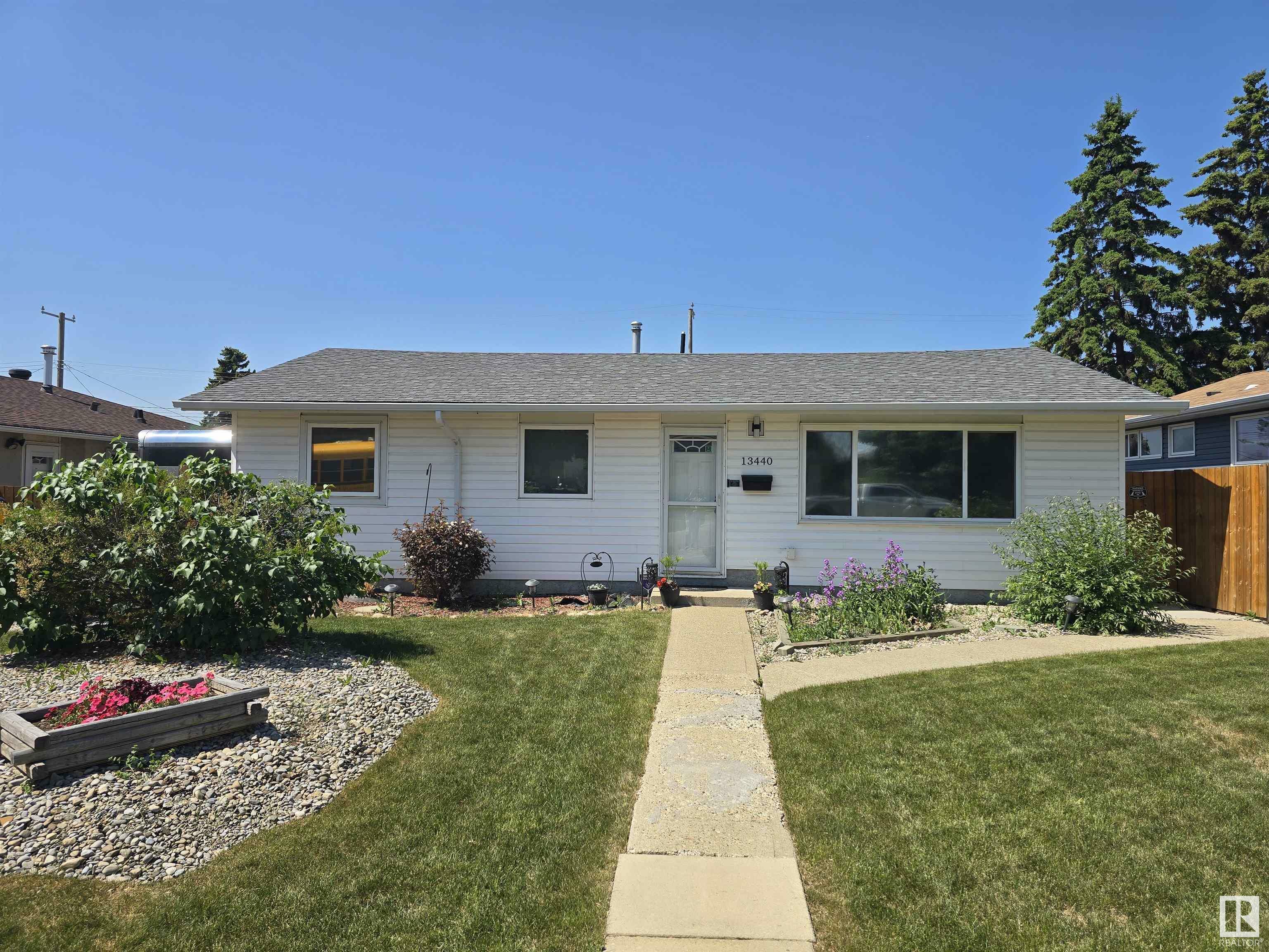 Photo de la propriété: 13440 113 Street NW AB T5E 5B1
