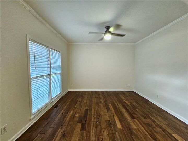 Property Photo:  1988 Greensferry Glen  GA 30043 