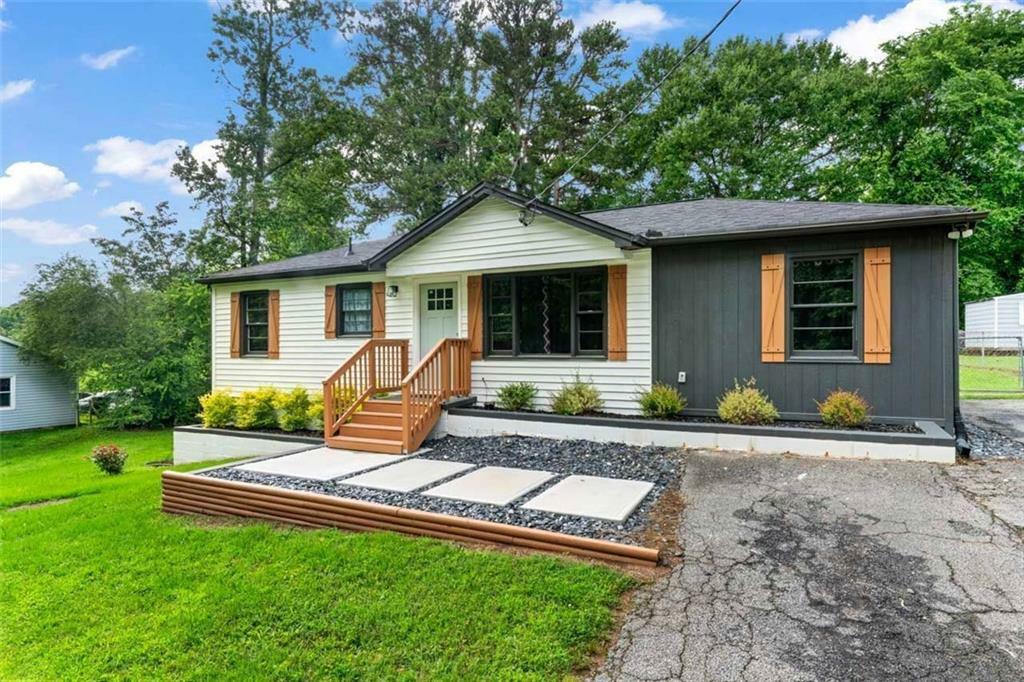 Property Photo: 1326 Stella Circle SW GA 30126