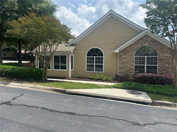 Property Photo: 2191 Rockbridge Road 2603 GA 30087