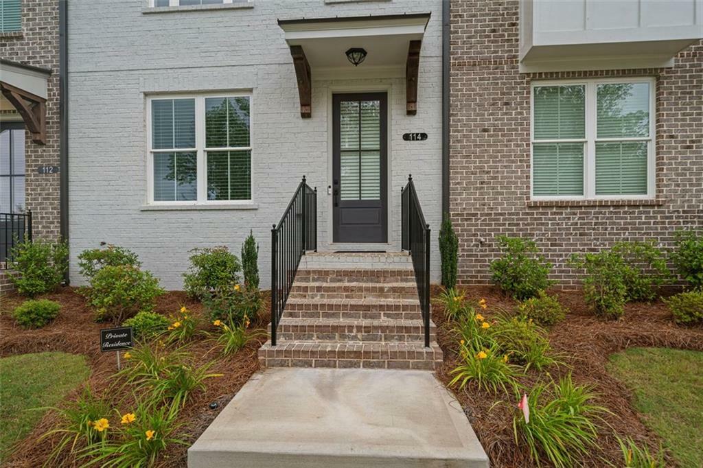 Property Photo:  114 Brackley Drive  GA 30040 