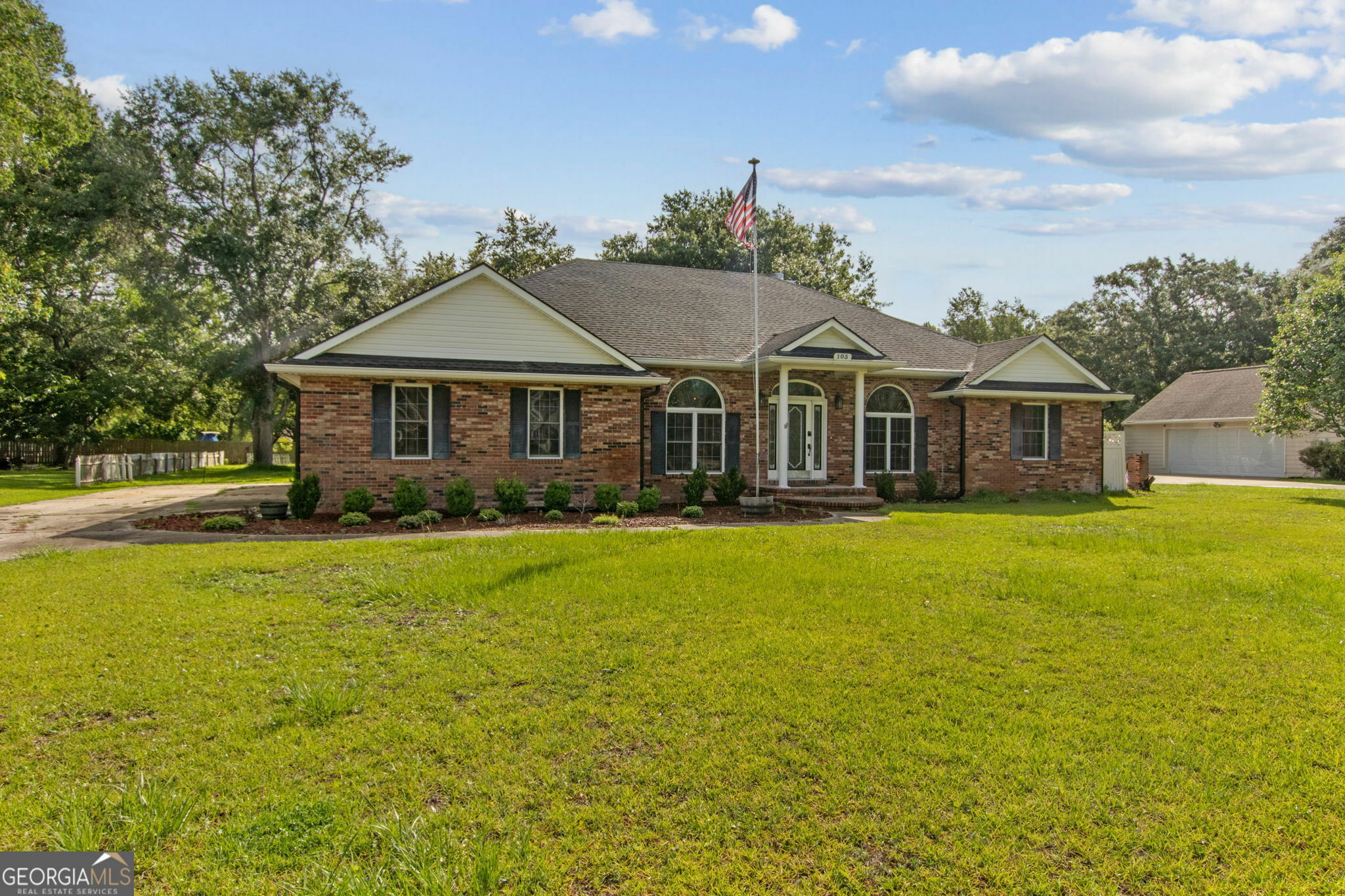 Property Photo: 103 Longwood Road GA 31558