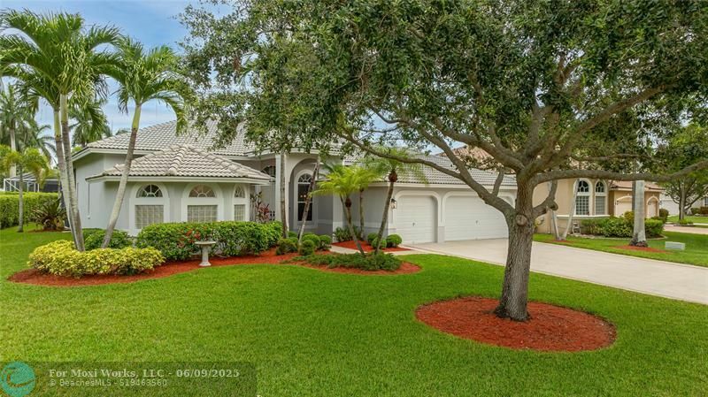 Property Photo: 4940 Kensington Cir FL 33076