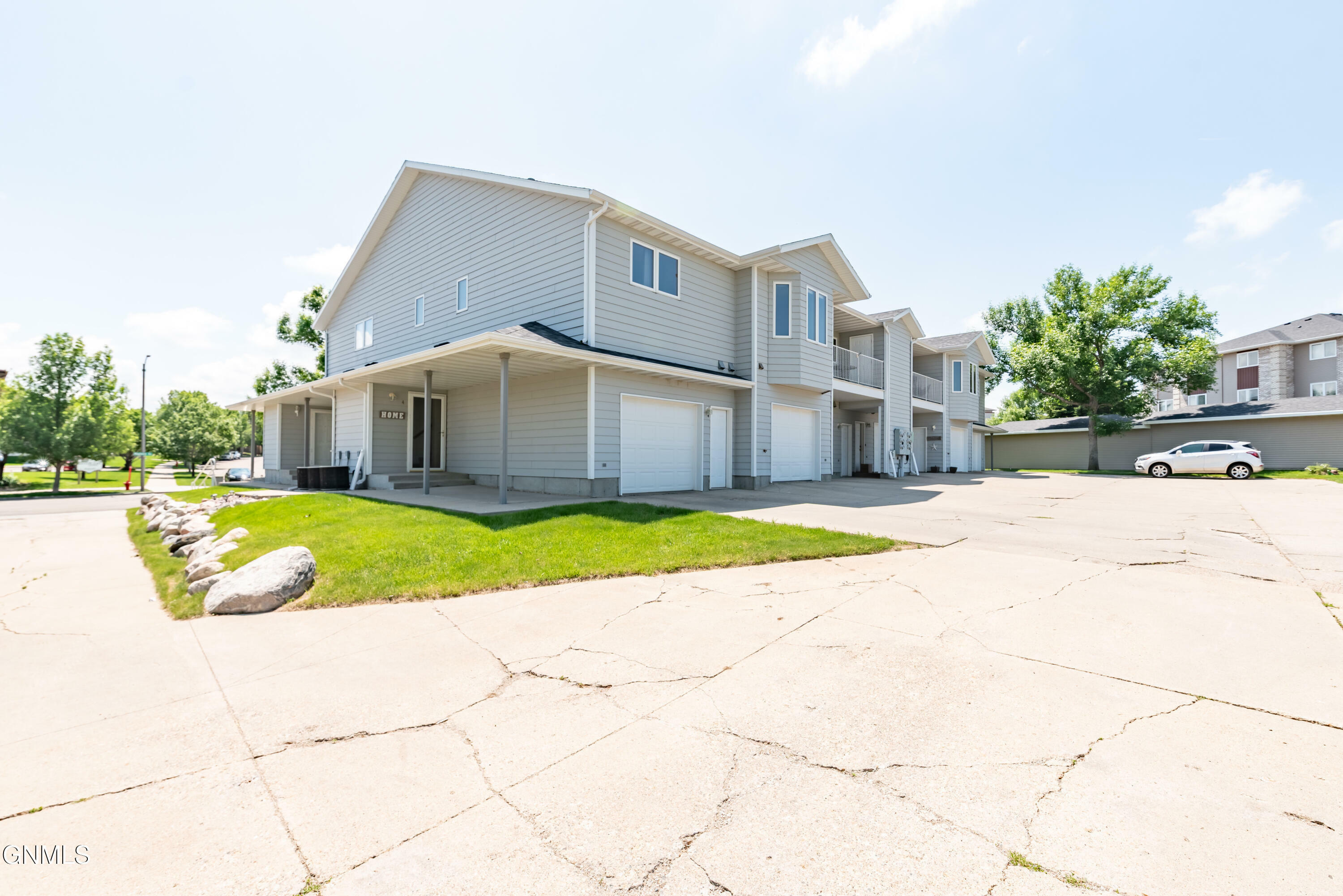 1634 Mapleton Avenue 4  Bismarck ND 58503 photo