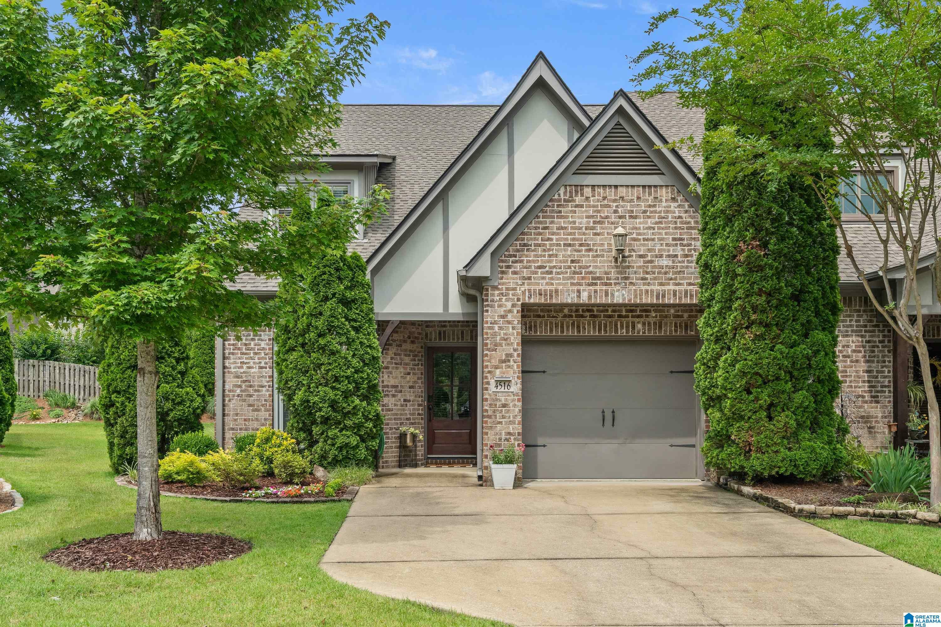 Property Photo: 4516 Cotswold Lane AL 35242