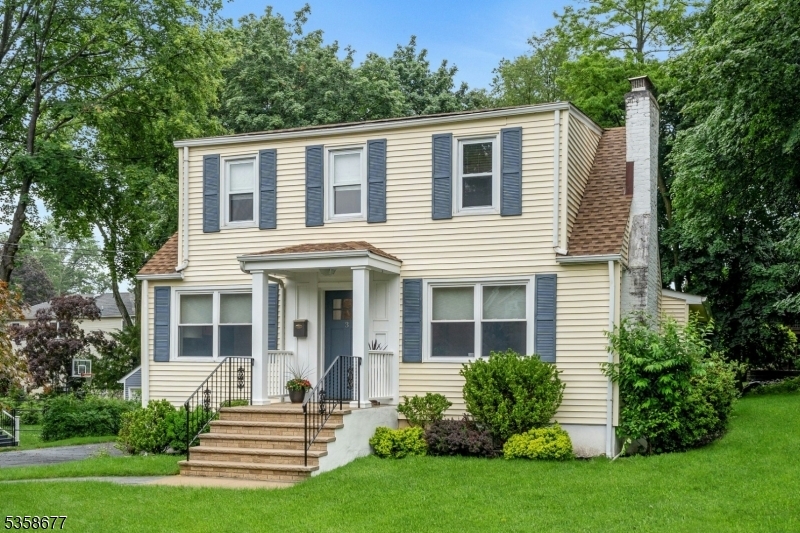 Property Photo: 3 Glenview Rd NJ 07006