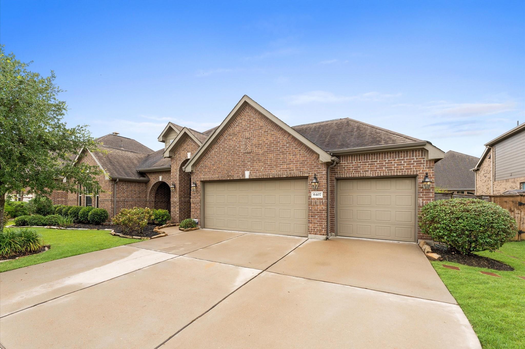 Property Photo: 6407 Sunstone Falls Lane TX 77493