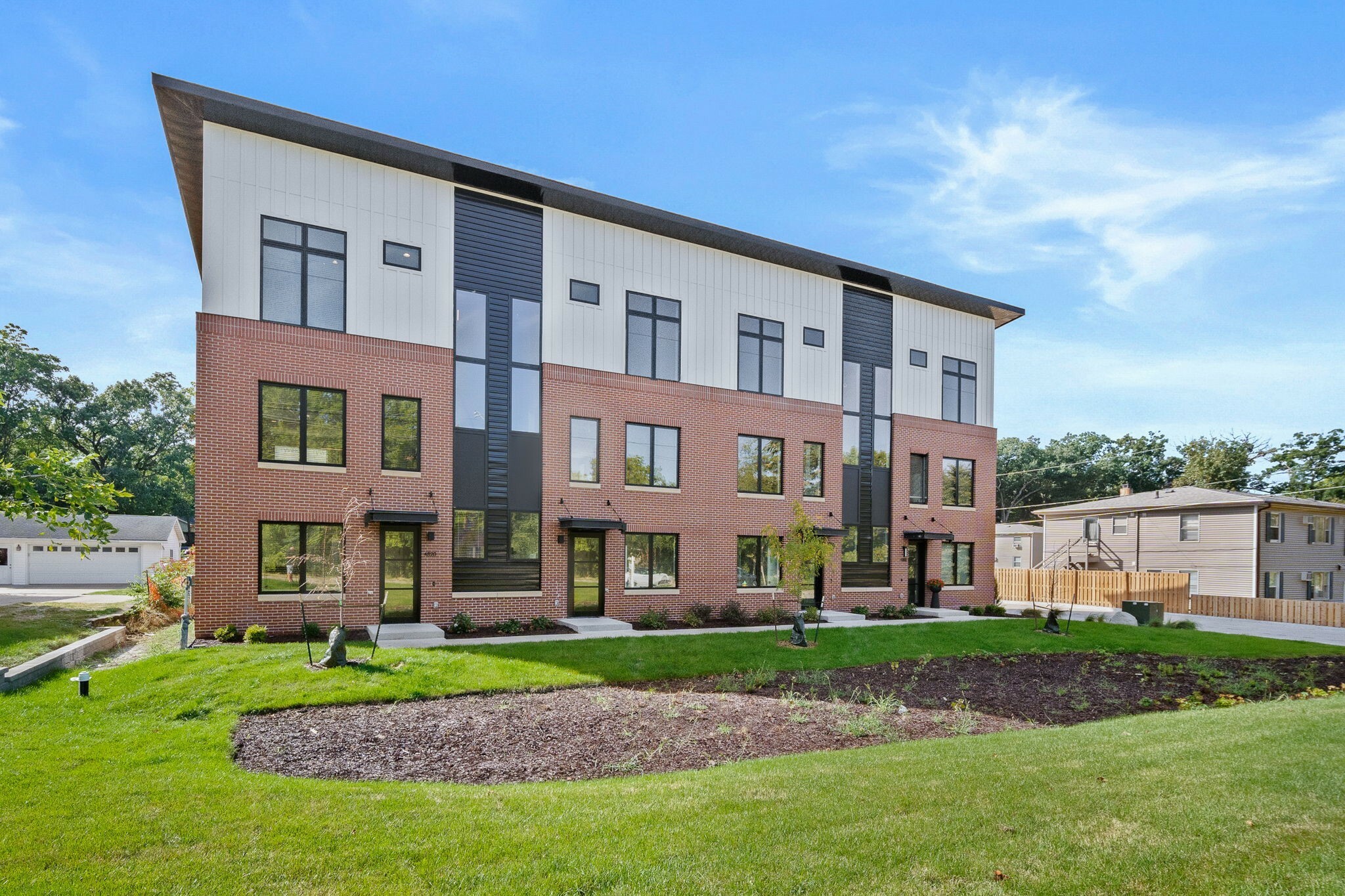 4844 Ingersoll Avenue  Des Moines IA 50312 photo