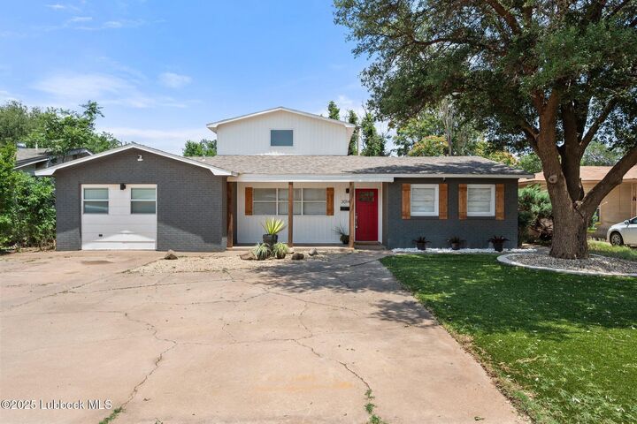 Property Photo:  3014 48th Street  TX 79413 