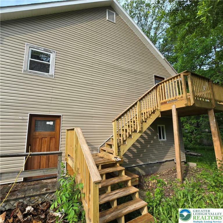 Property Photo: 201 Route 715 PA 18322