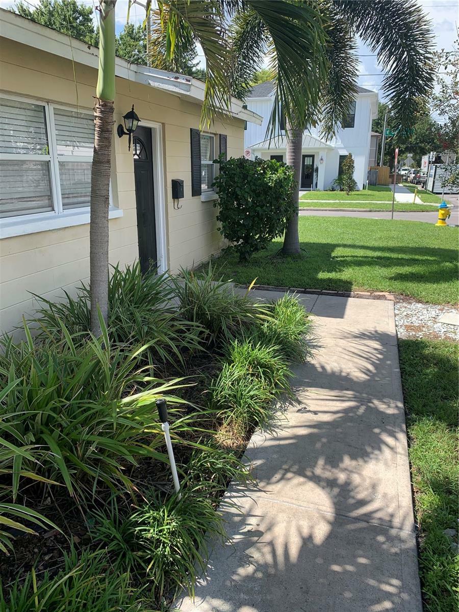 Property Photo: 3402 W Obispo Street B FL 33629