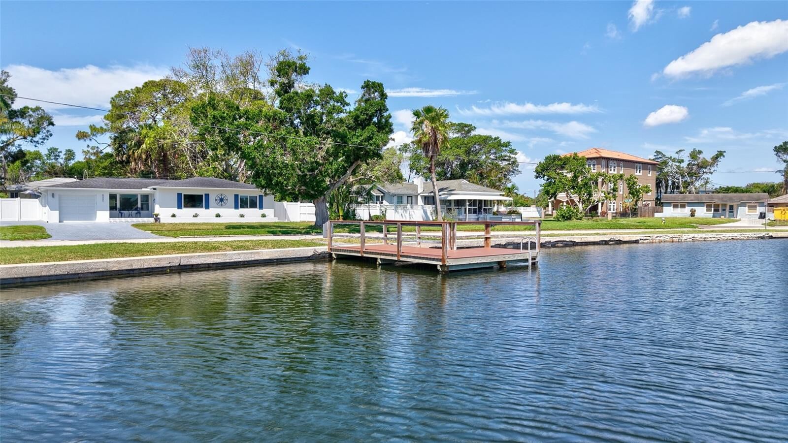 Property Photo: 4321 Sunrise Drive S FL 33705