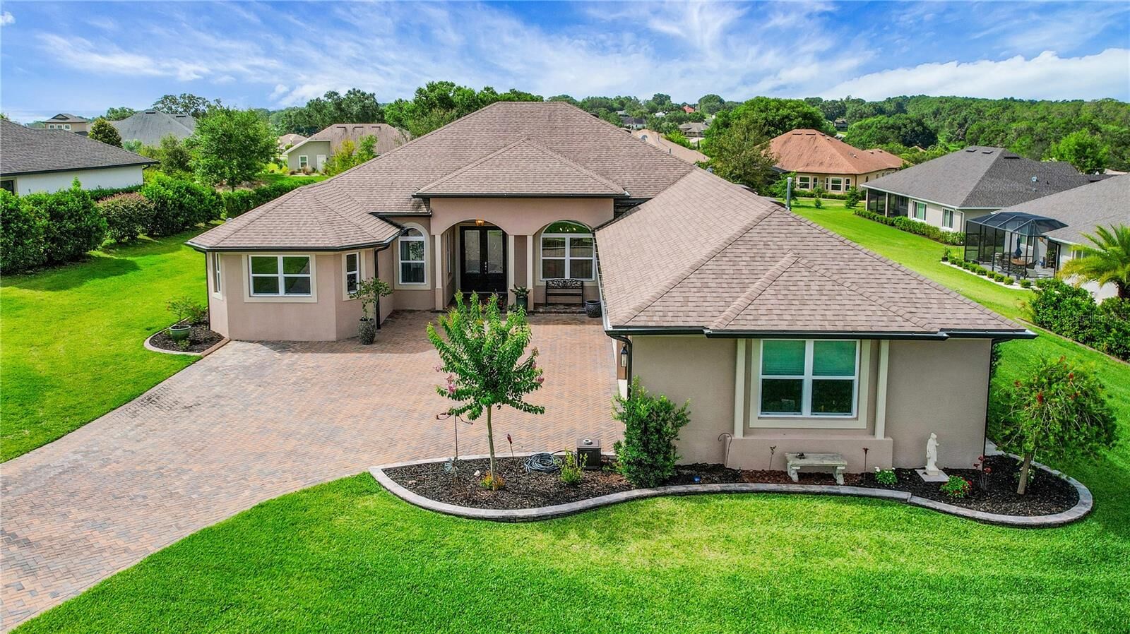Property Photo:  6008 Apex Way  FL 32159 