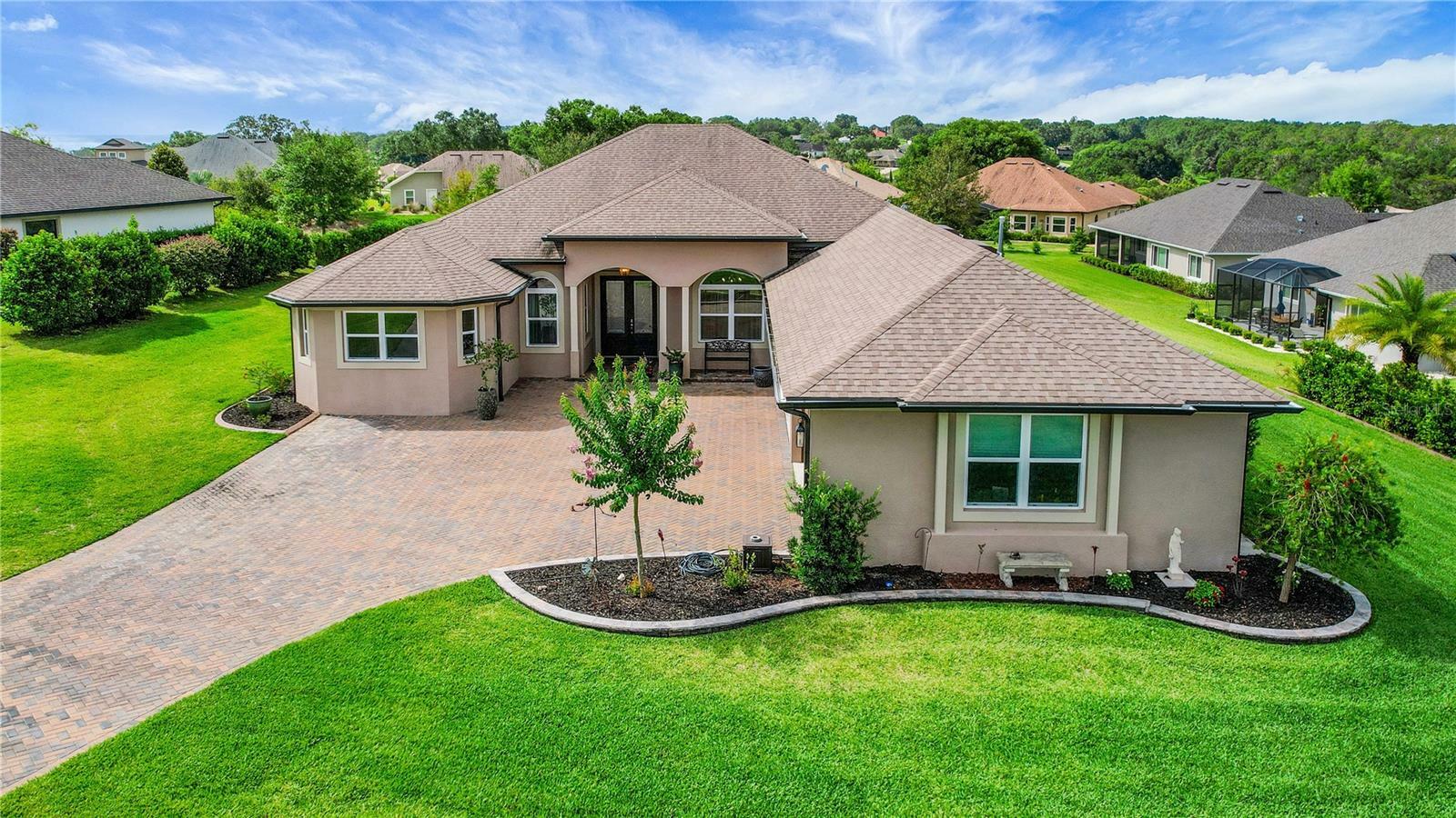 Property Photo: 6008 Apex Way FL 32159