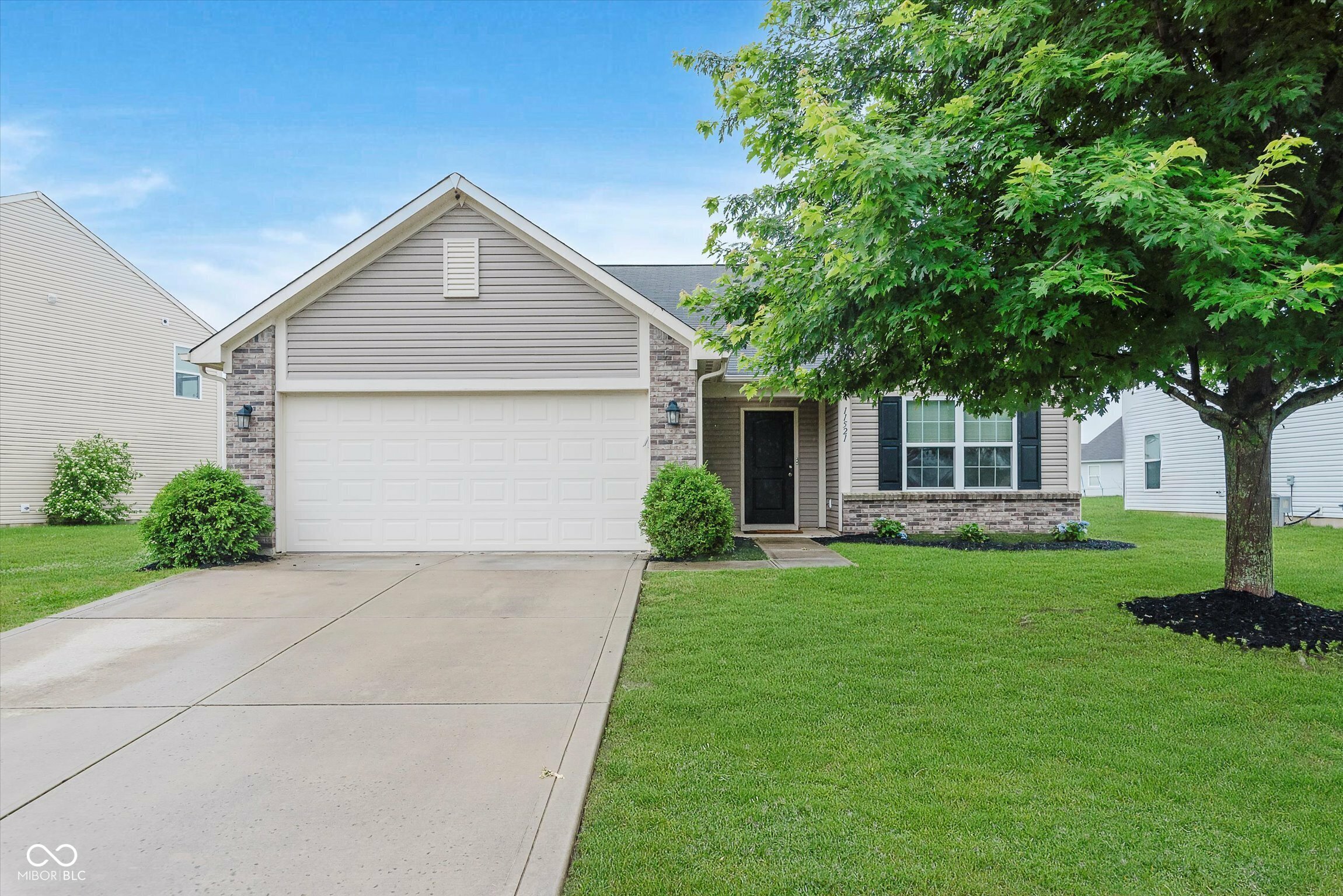 Property Photo: 11521 Short Iron Lane IN 46235