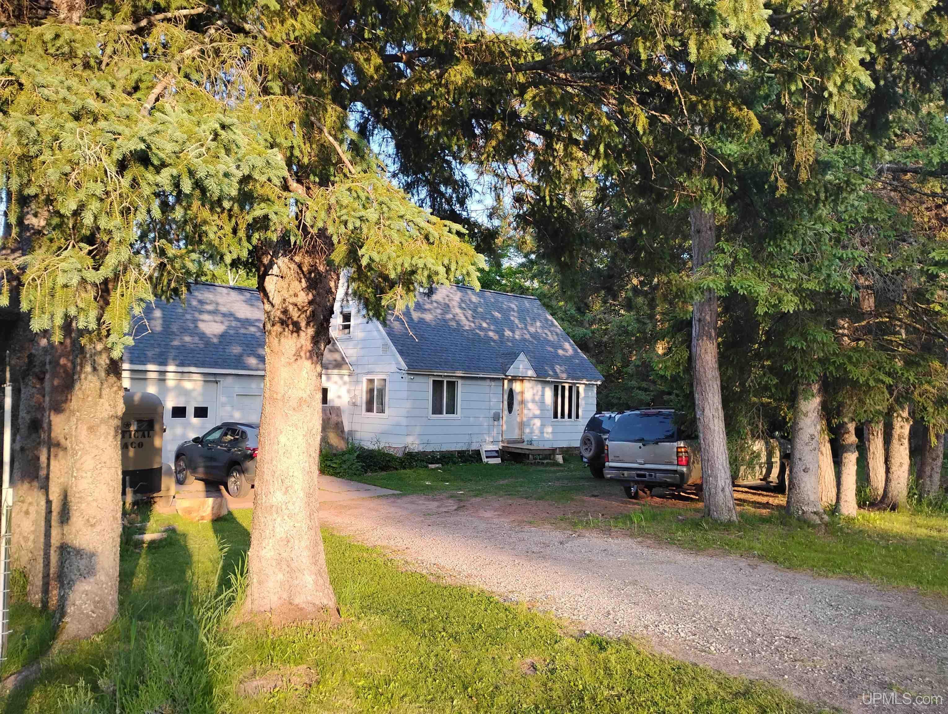 Property Photo: 31394 N Tapiola Road MI 49958