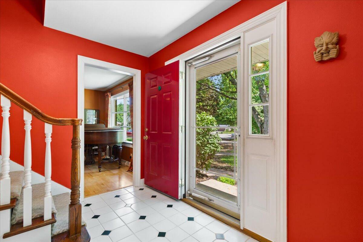 Property Photo: 736 Summit Dr WI 53095