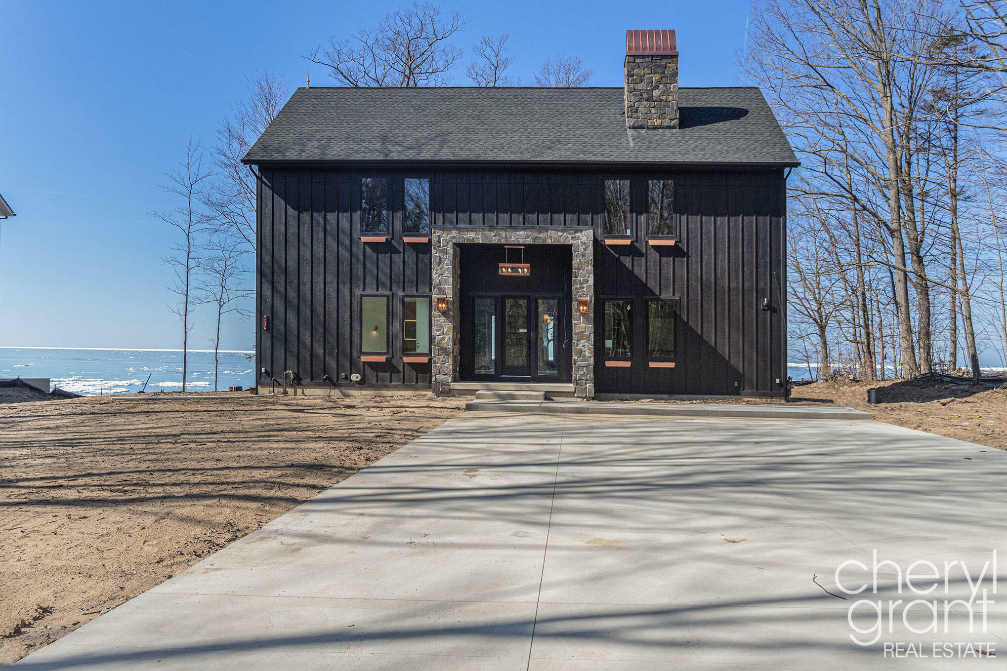 2578 Lakeshore Drive  Fennville MI 49408 photo