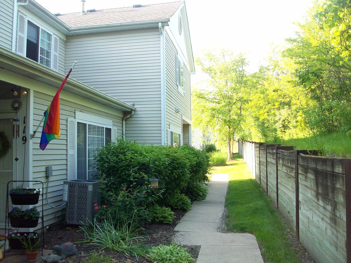 Property Photo: 117 Braxton Lane IL 60504