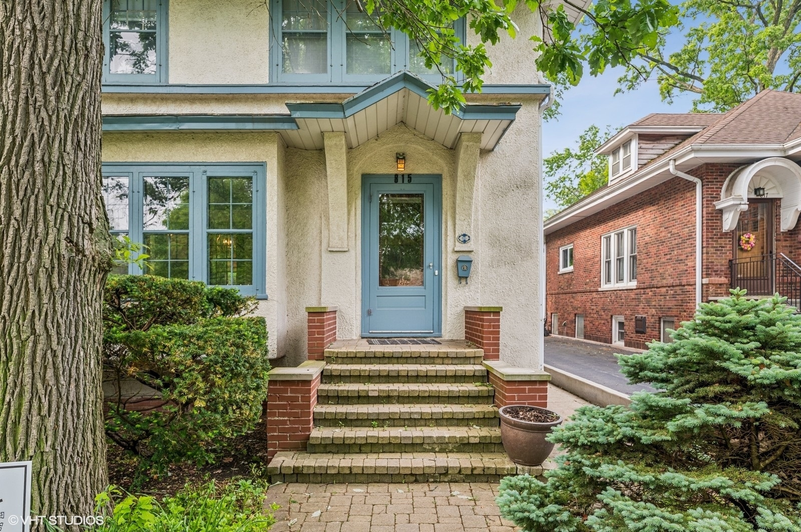 Property Photo:  815 Linden Avenue  IL 60091 
