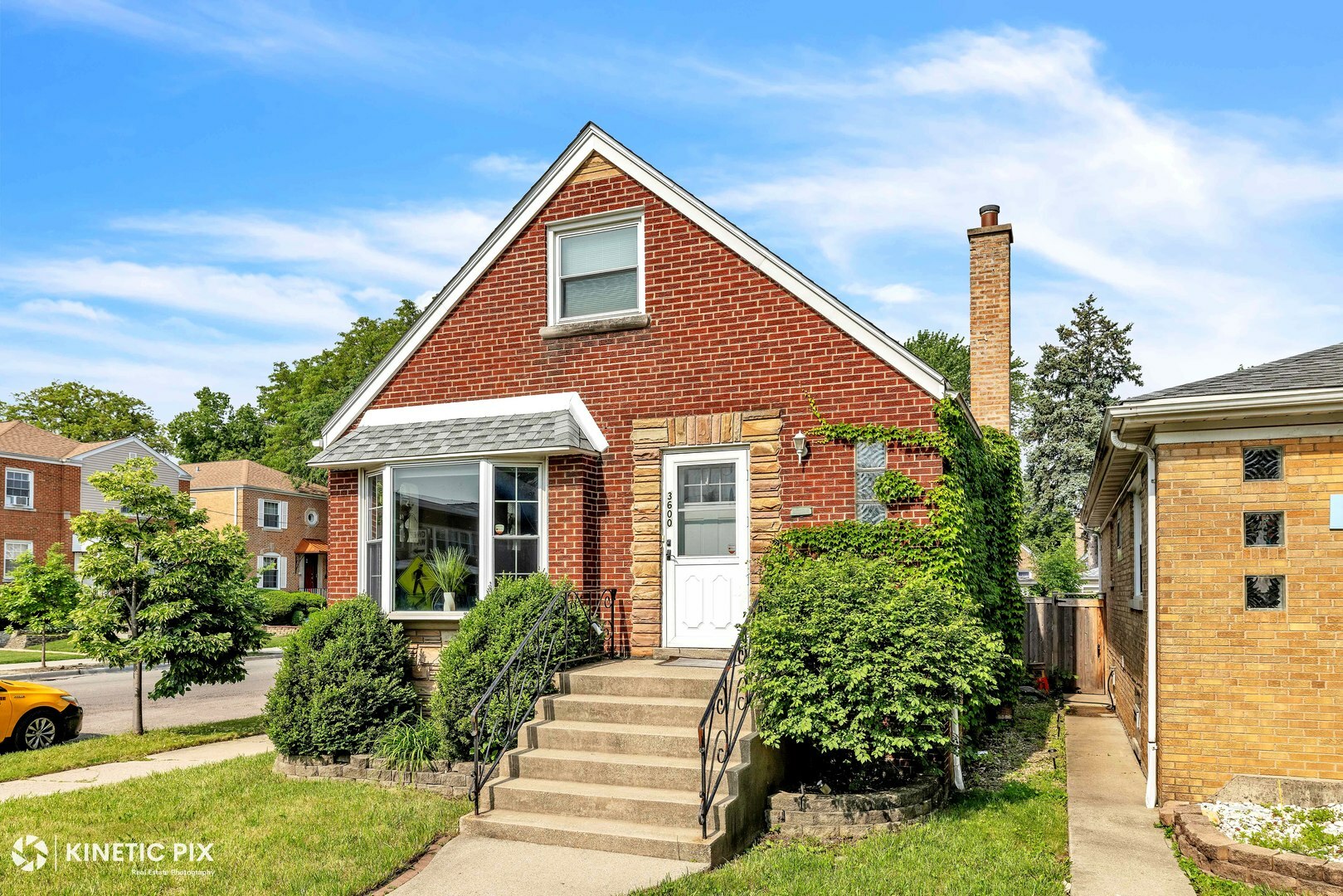 Property Photo: 3600 N New England Avenue IL 60634