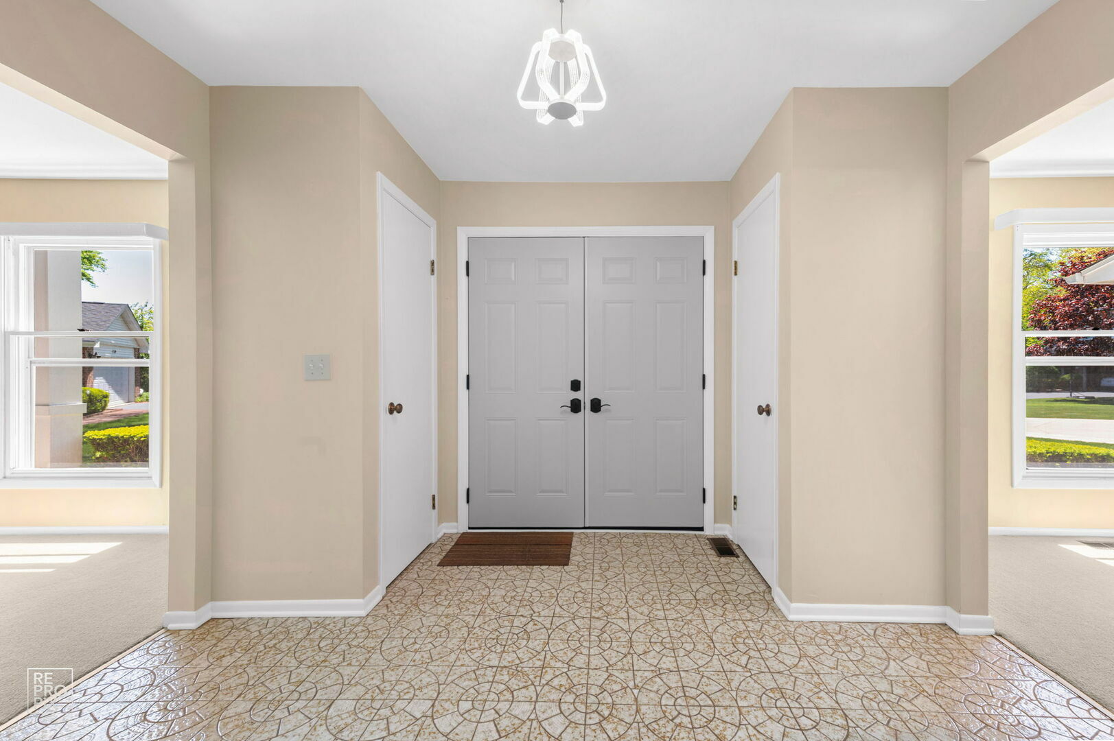 Property Photo: 3141 Centennial Court IL 60035