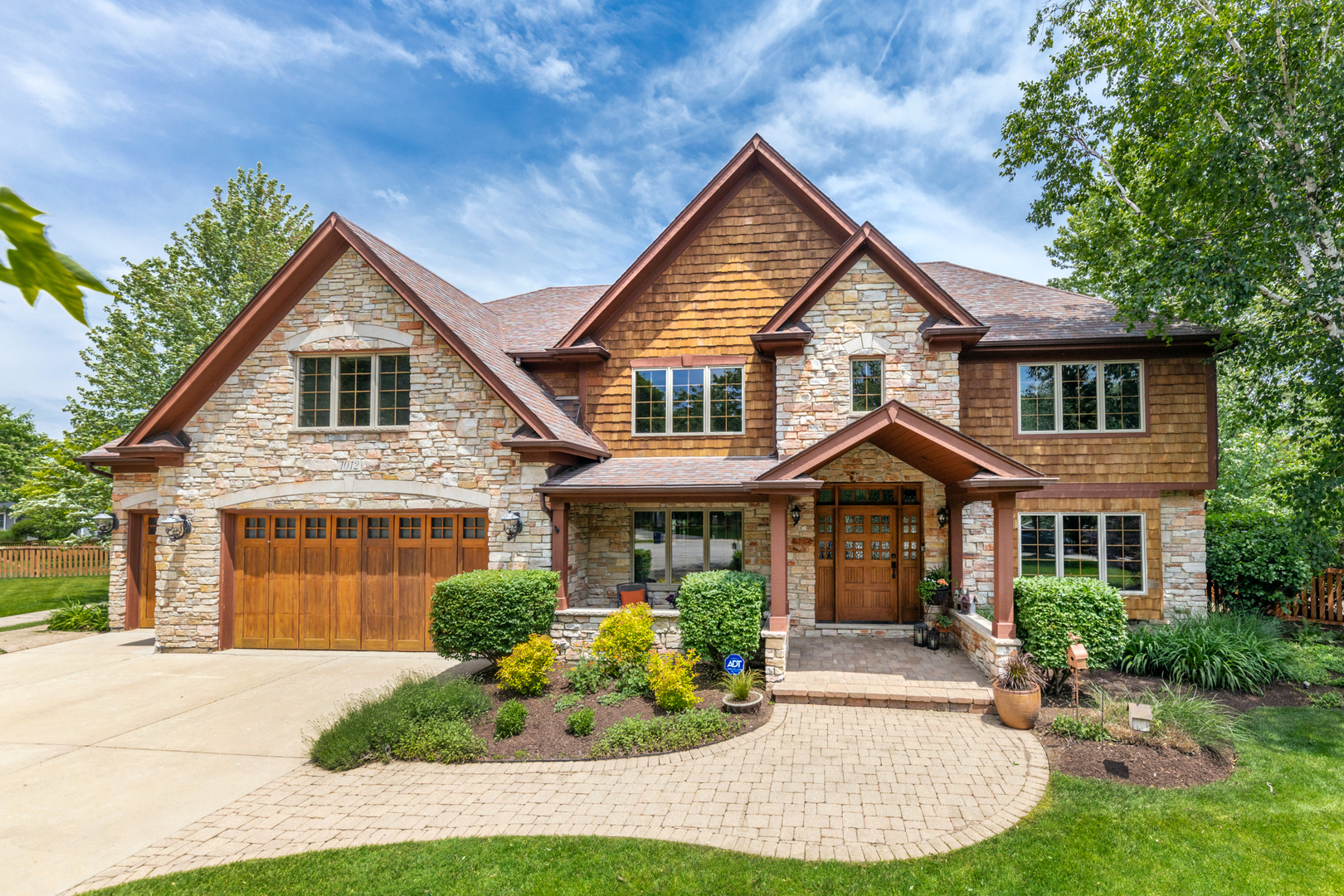 Property Photo: 1012 Kennesaw Court IL 60540