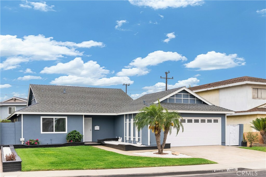 Property Photo:  1440 E Abila Street  CA 90745 
