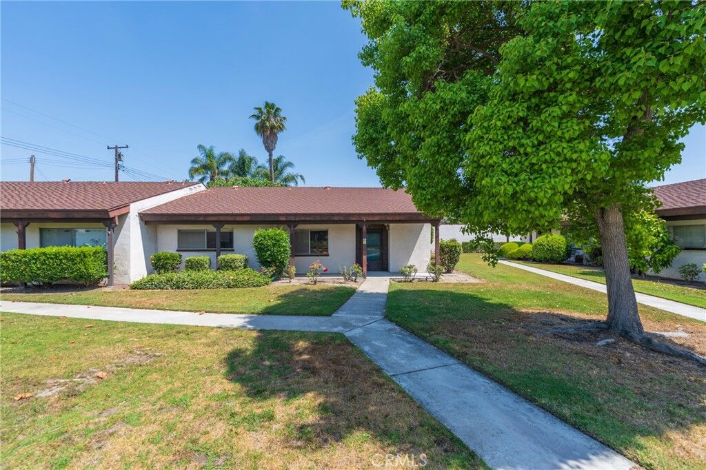 Property Photo:  2011 W Katella Avenue 61  CA 92804 