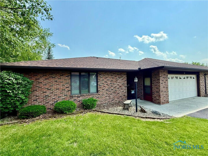 38 La Plas Drive  Findlay OH 45840 photo