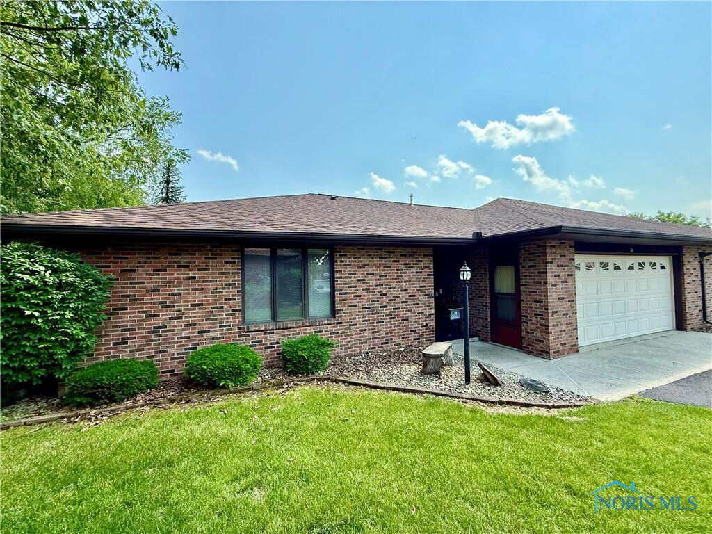 Property Photo:  38 La Plas Drive  OH 45840 