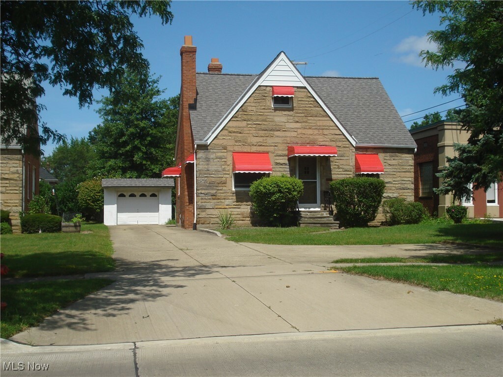 Property Photo: 5757 Mayfield Road OH 44124