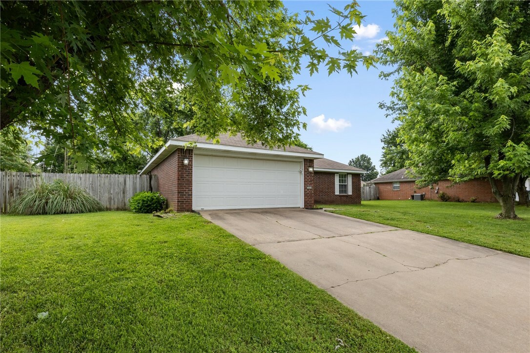 Property Photo: 522 Del Circle AR 72745