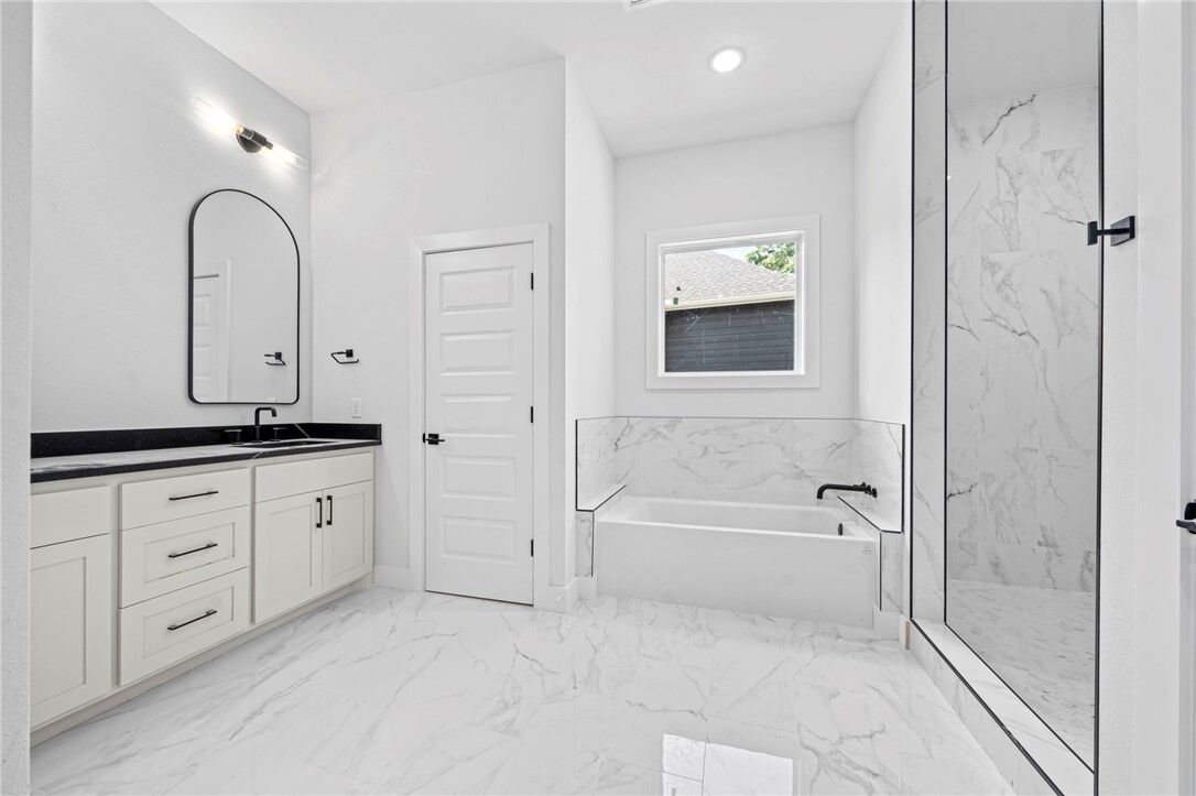 Property Photo:  1421 Lee Street  AR 72751 