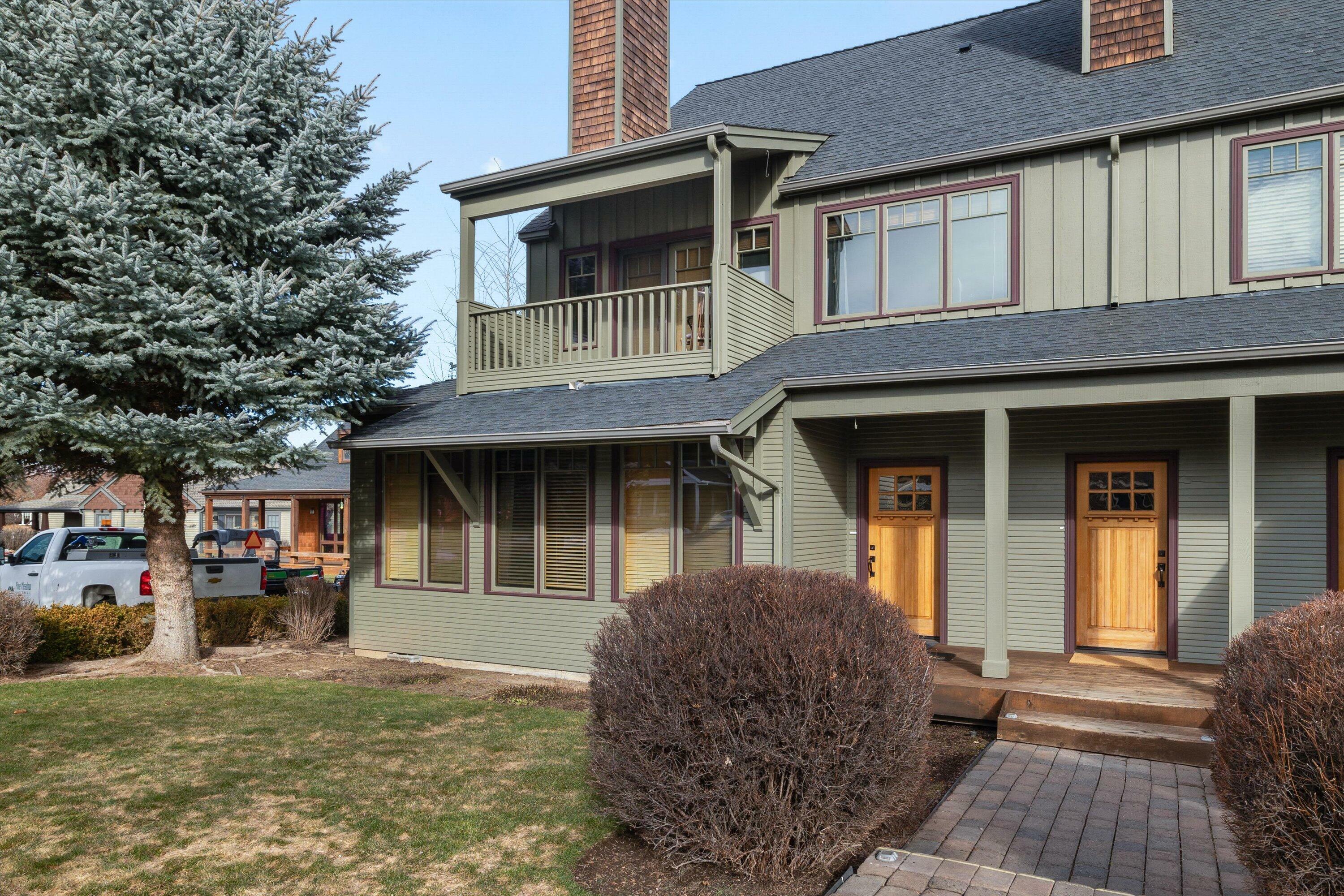 Property Photo: 568 W Jefferson Avenue OR 97759
