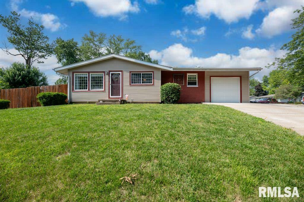 Property Photo: 1829 W Austin Drive IL 61614