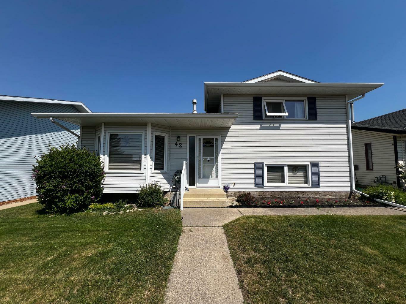 Property Photo: 42 Dunlop Street AB T4R 2G7