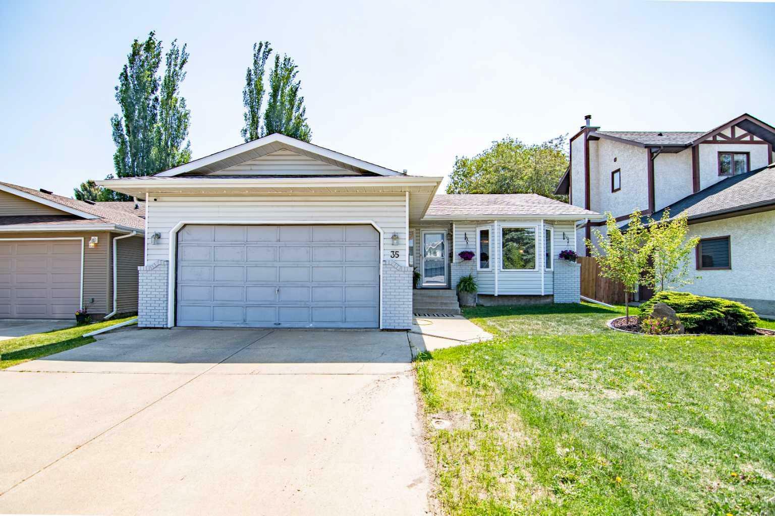 Property Photo: 35 Eldridge Crescent AB T4R 2C9