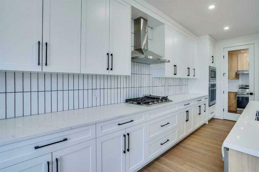 28 Saddlecrest Manor NE  Calgary AB T3J 2K3 photo