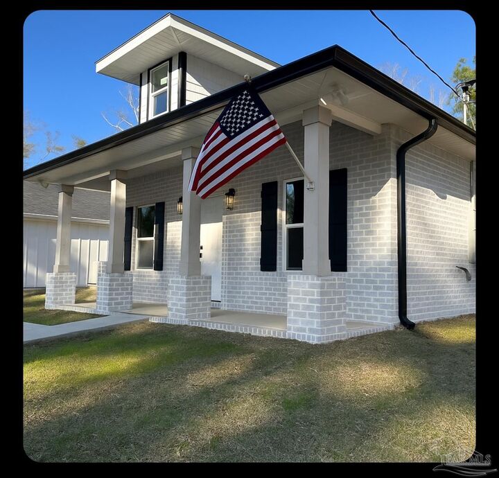 Property Photo: 3288 Damon Dr FL 32583