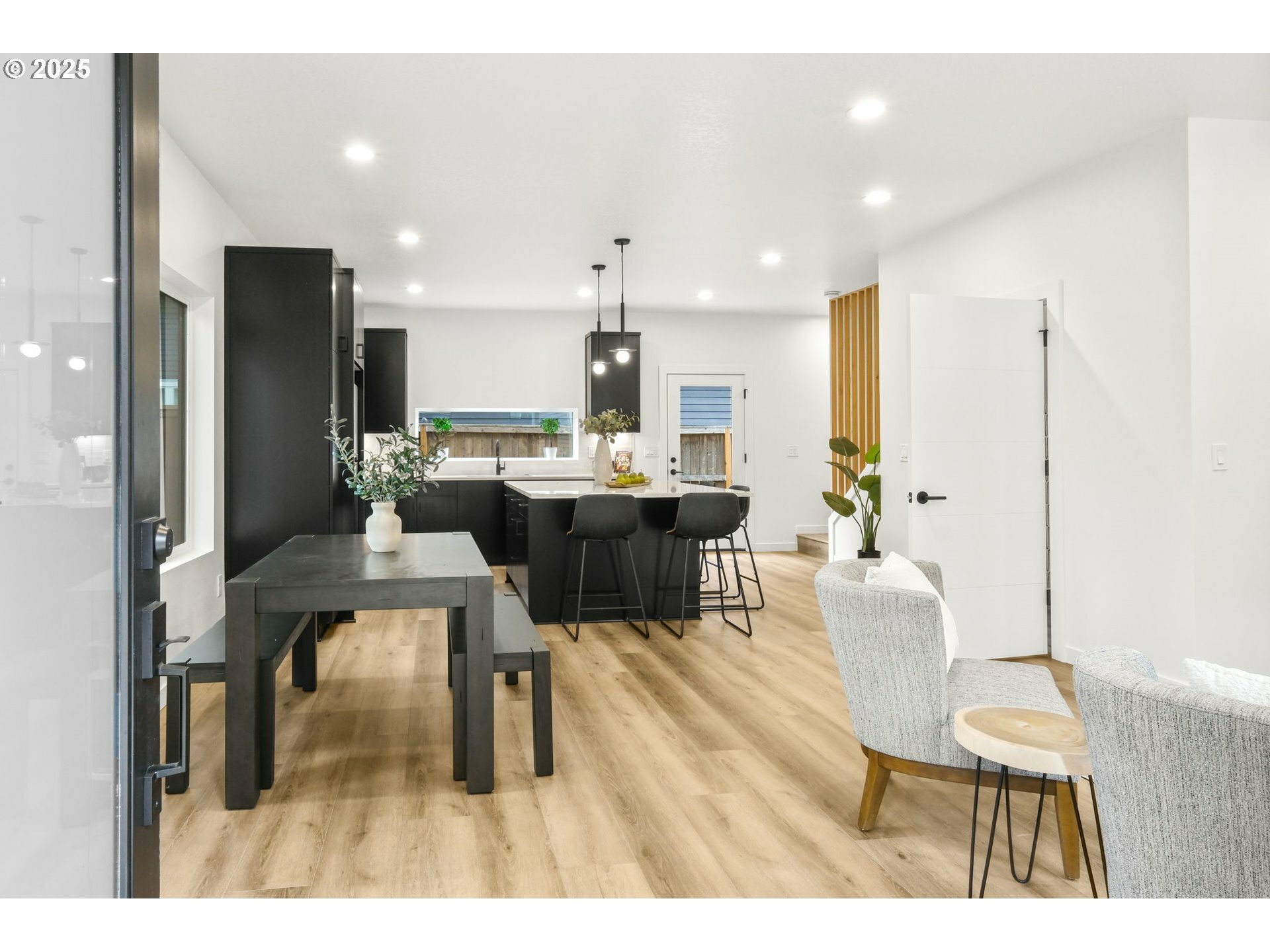 Property Photo: 3536 NE 44th Ave OR 97212