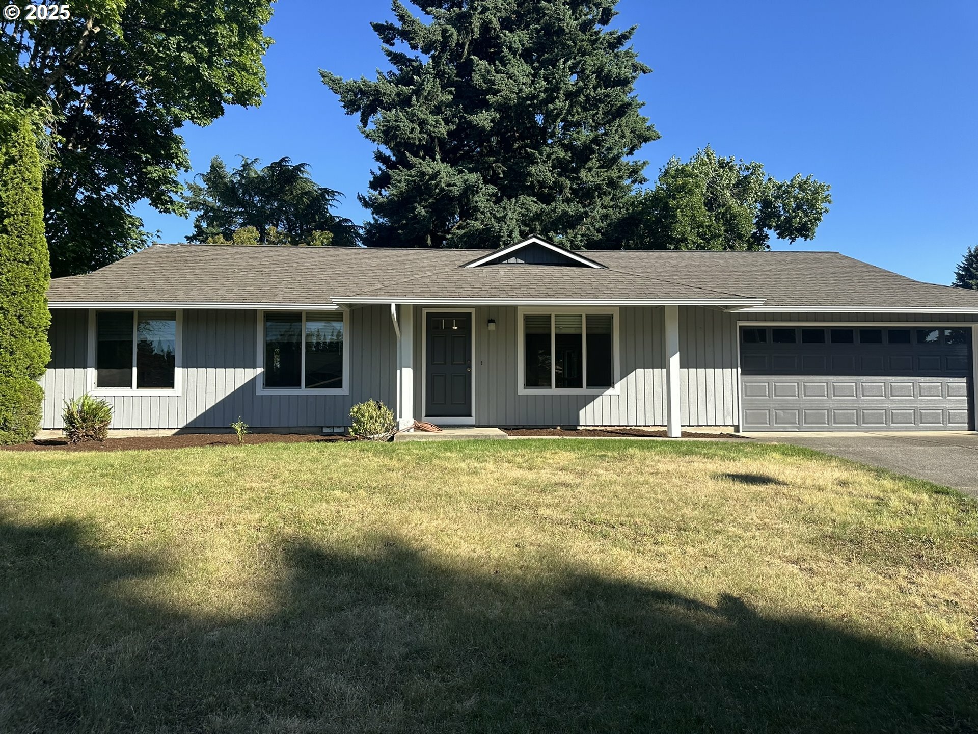 Property Photo: 9905 NE Tanglewood Dr WA 98664