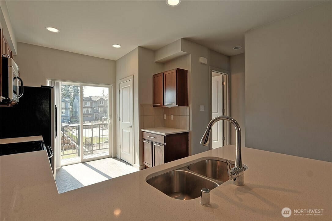 Property Photo: 1426 106th Place SE WA 98208