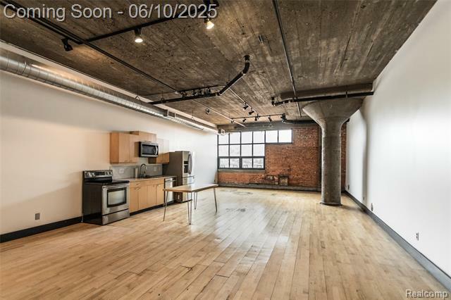 Property Photo: 460 W Canfield Street Loft 207/ Unit 16 MI 48201